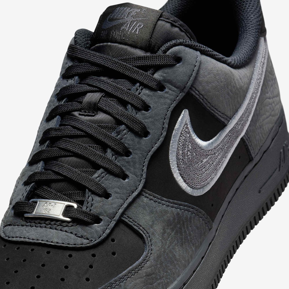 Air Force 1 '07 LV8, Black/Smoke Grey/Dark Smoke Grey#115424