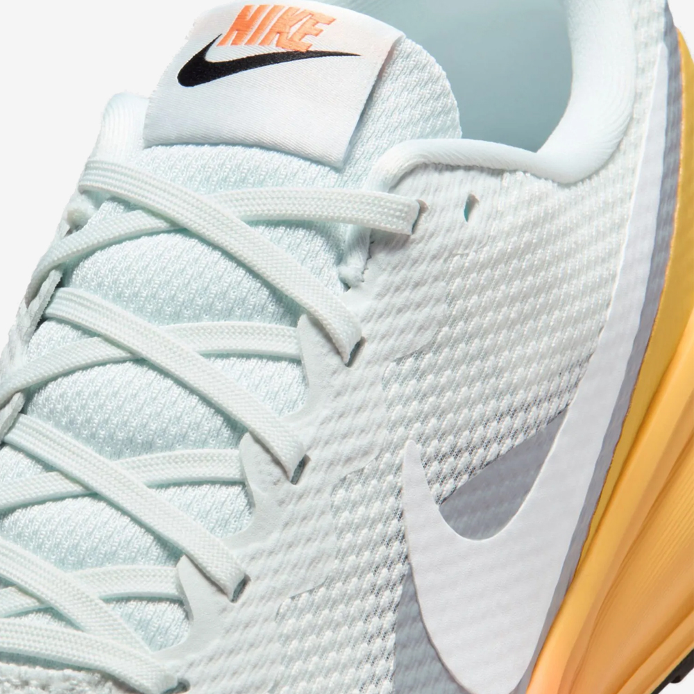 Revolution 8, Off-White/Wolf Grey/Topaz Gold/White#112158