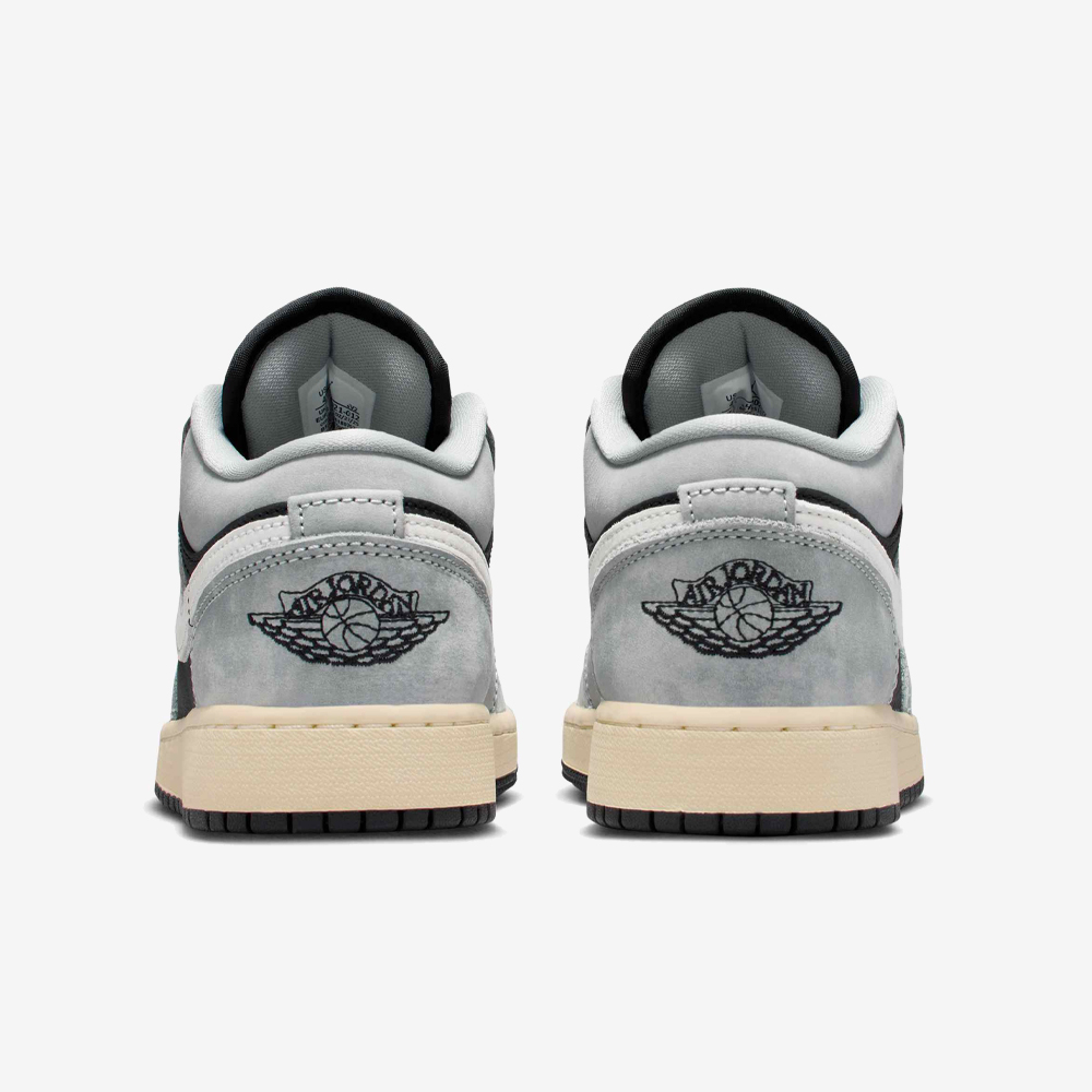 AJ 1 Low SE (GS), Light Smoke Grey#112343