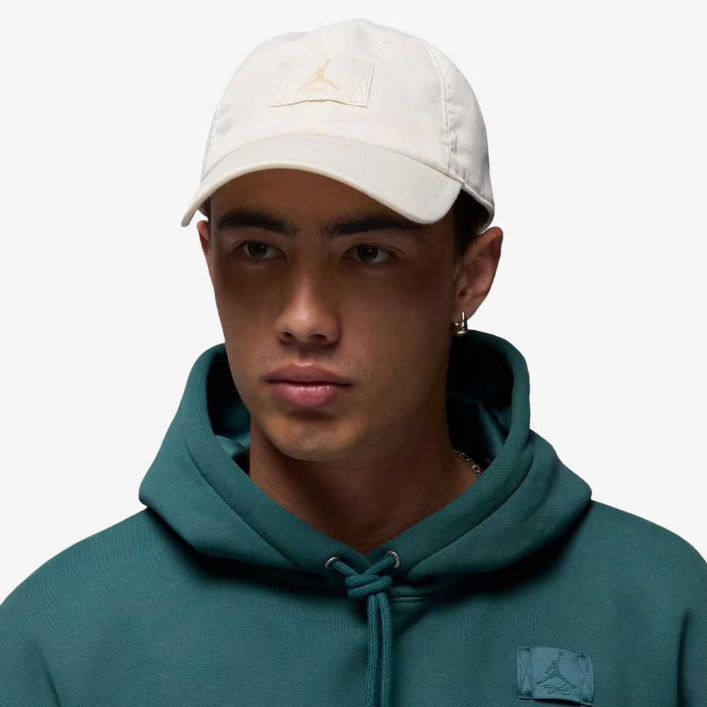 Club Cap Adjustable Hat, Sail/Sail/Legend Light Brown